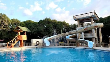 Utomhuspool