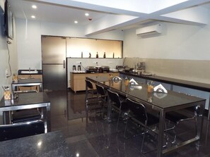 Restaurant - Hotel Berlin (Gandhinagar)