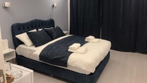 高级双人房 | 遮光窗帘、隔音、特色装修、床单