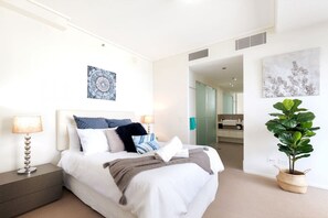 3 bedrooms, desk, iron/ironing board, travel cot