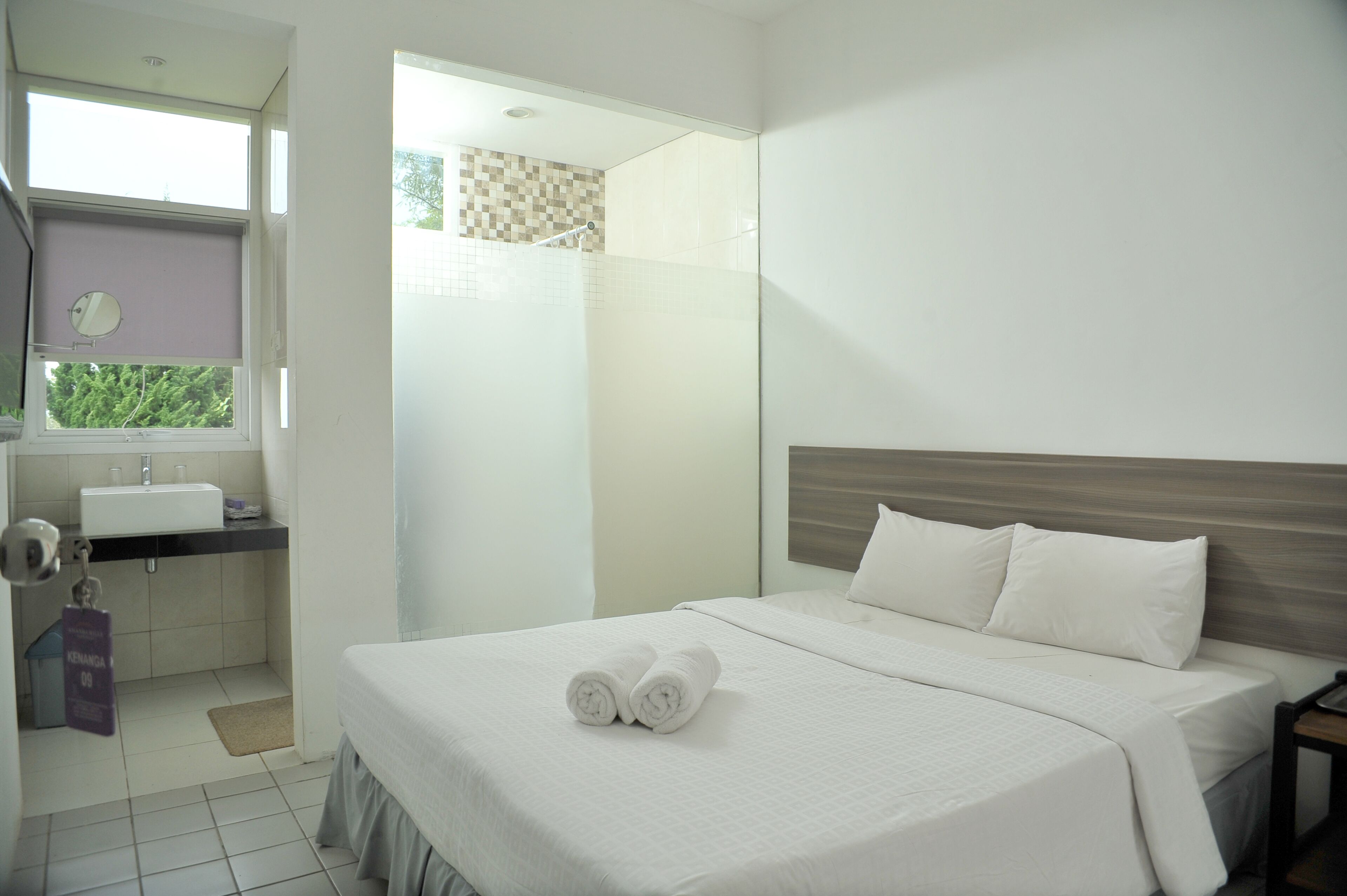 Standard Room | Free WiFi, bed sheets