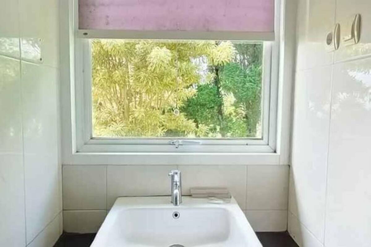 Bad | Dusj, toalettartikler (inkludert), bidé og håndklær