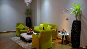 Presidential Room | In-room safe, iron/ironing board, free WiFi, bed sheets