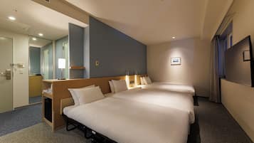 Desk, laptop workspace, iron/ironing board, free WiFi