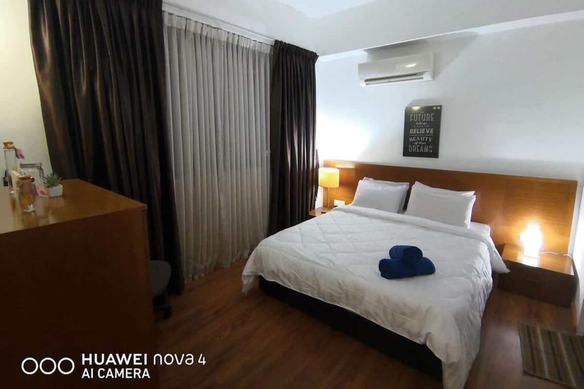 Apartment, 2 Bedrooms, Balcony | 2 bedrooms, in-room safe, iron/ironing board, free WiFi