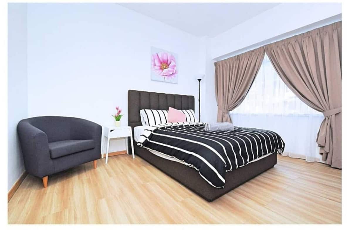 Apartment, 2 Bedrooms | 2 bedrooms, in-room safe, iron/ironing board, free WiFi