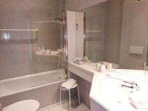 Unclassified image, 2 of 6, button