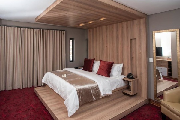 Luxury Double Room | In-room safe, blackout drapes, soundproofing, iron/ironing board