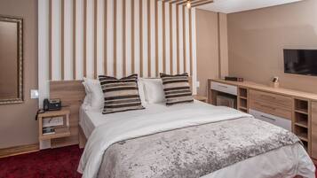 Superior Double Room | In-room safe, blackout drapes, soundproofing, iron/ironing board