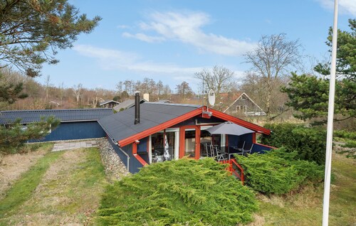Beautiful home in Hemmet with WiFi