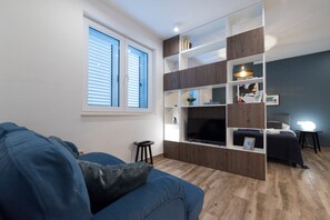 Design Studio | Living area | Flat-screen TV - Apartments Cingulice (Kastela)