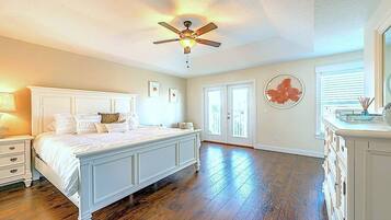 Villa (4 Bedrooms) | 4 bedrooms, laptop workspace, iron/ironing board, bed sheets
