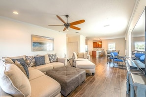 Villa (4 Bedrooms) | 4 bedrooms, laptop workspace, iron/ironing board, bed sheets - Luxury Living - Modern Beach Townhouse (Jacksonville Beach)