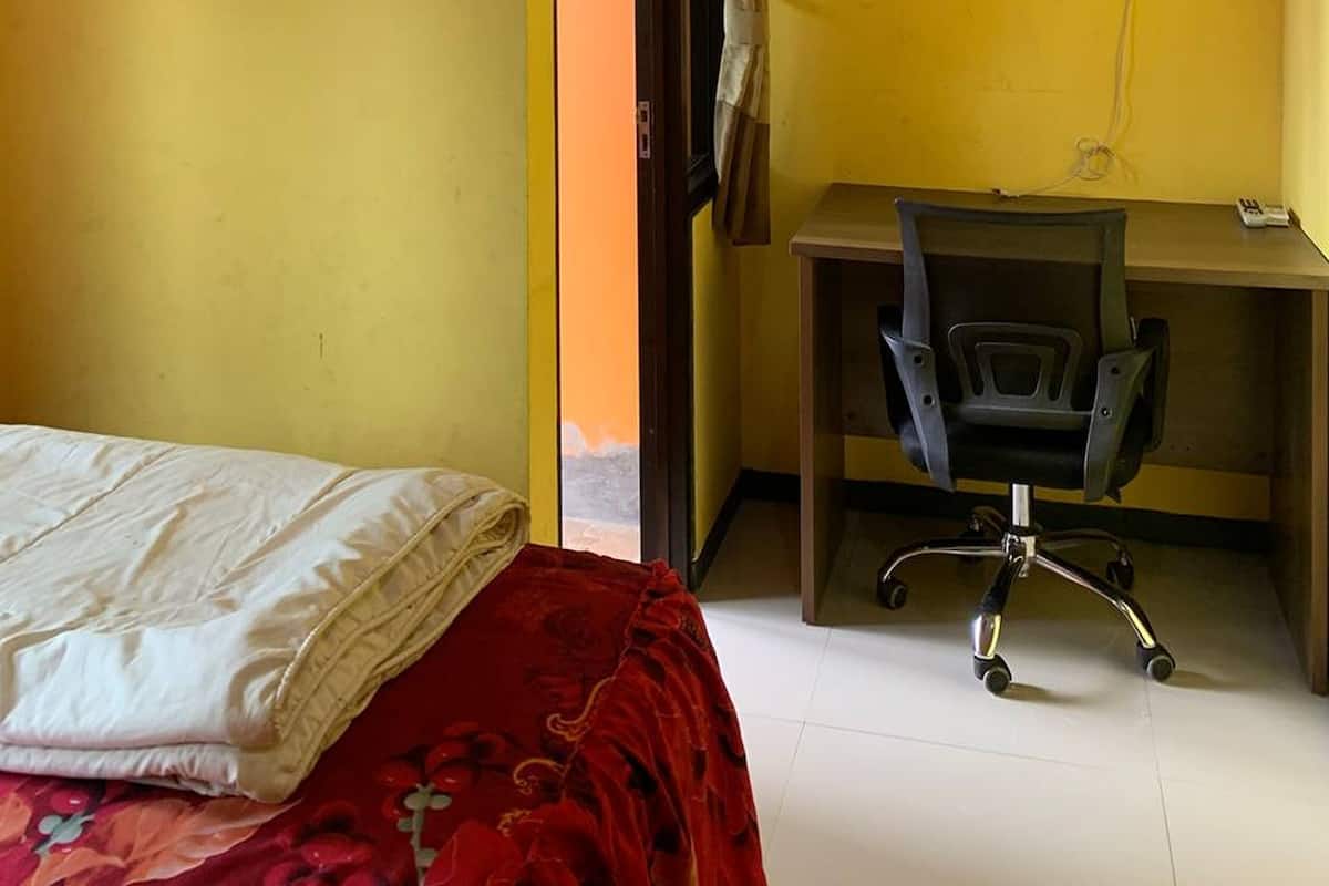 Habitación con 2 camas individuales | Wifi gratis y ropa de cama