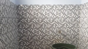 Rom – standard | Bad | Badekar, toalettartikler (inkludert) og håndklær