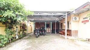 Gambar tidak terklasifikasi, 2 dari 48, tombol