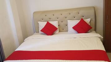 Standard Room | Desk, free WiFi