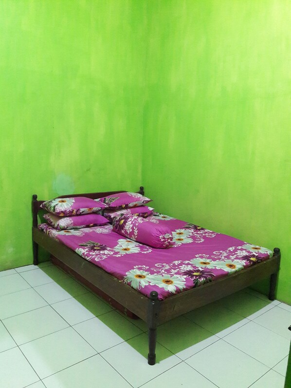 Standard Room - TR Homestay (Makassar)