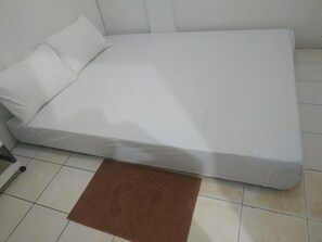 Standard Room - TR Homestay (Makassar)