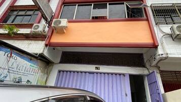Bagian depan properti