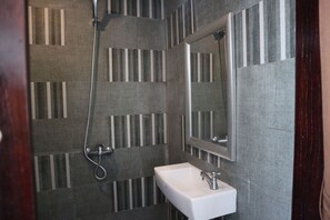Double Room | Bathroom