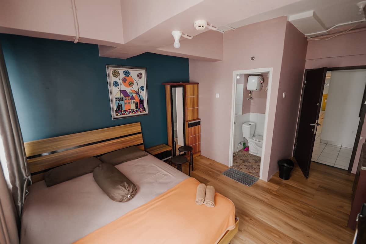 1 bedroom, desk, free WiFi