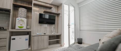 New Executive Room | Desk, free WiFi