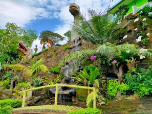 Garden - Anargya Guest House (Malang)