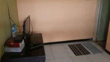 Standard Room | Desk, free WiFi