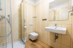 Apartment | Bathroom