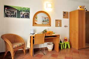 Kamer, kamers met tussendeur | Kamervoorziening