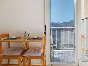 Dining - Nice apartment for 2 people with pool, A/C, WIFI and terrace (Germignaga)