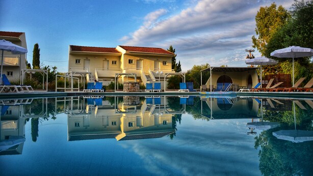 Pool - Dassia Holiday Club (Corfu)