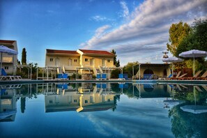 Pool - Dassia Holiday Club (Corfu)