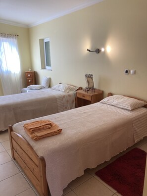 Iron/ironing board, travel crib, free WiFi, bed sheets