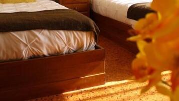 Down duvets, desk, cots/infant beds, free WiFi