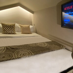 In-room safe, desk, soundproofing, iron/ironing board - ST Signature Jalan Besar, SHORT OVERNIGHT, 8 hours: 11:59PM-8AM (Singapore)