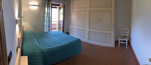 2 bedrooms, free WiFi - By the Sea in the Midst of the Countryside (Marciana Marina)