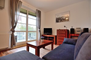 Apartment | Living room | Flat-screen TV - Victus Apartamenty - Petit (Sopot)