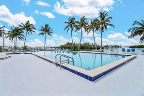 Unclassified image, 5 of 46, button