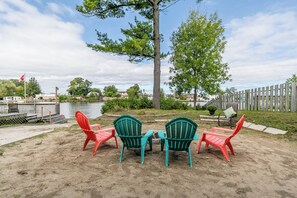 Property grounds - Beach1 Riverfront Resort - #32 - Wasaga Beach (Wasaga Beach)