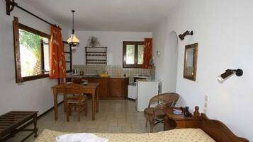 Classic Apartment (Polymnia) | Living area