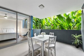 Outdoor dining - Tropical Resort ~ 2 Bed/2 Bath/1 Car ~ West End (West End)