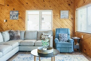 Smart TV, fireplace, DVD player, books