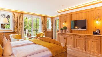 Junior studio, uitzicht op bergen | Hypoallergeen beddengoed, donsdekens, een gratis minibar