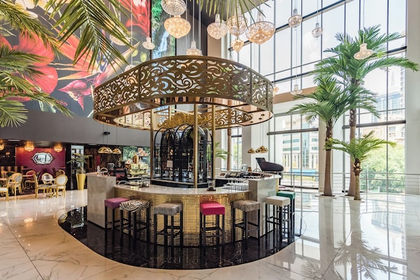 Piano bar 