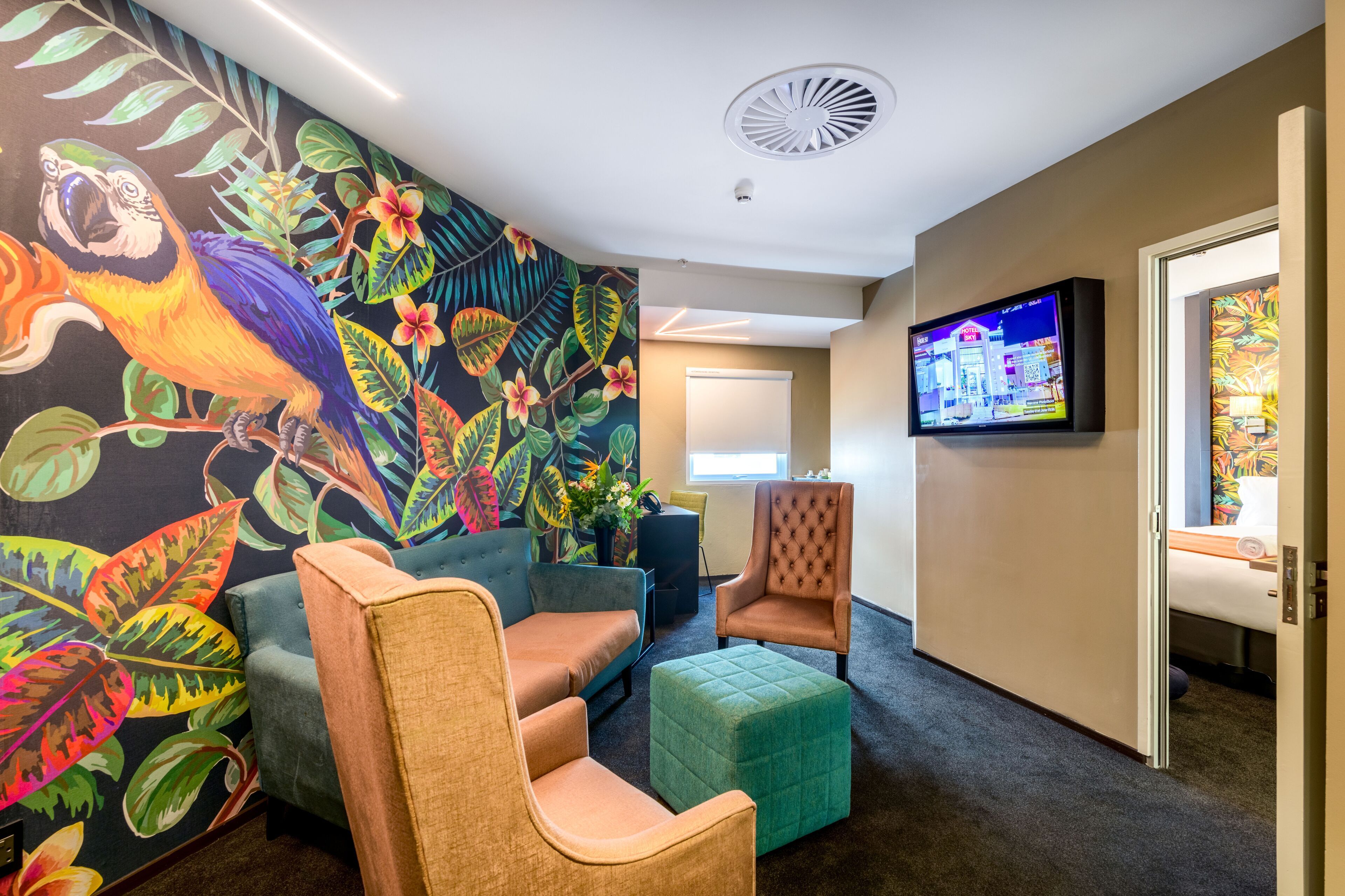 suite, non smoking | living area | 43-inch smart tv with satellite channels, tv, netflix
