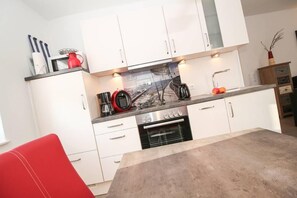 Lägenhet - 2 sovrum | Eget kök | Kylskåp, ugn, spishäll och diskmaskin