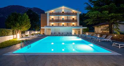 Hotel Trilago