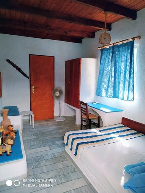 Standard Single Room, 1 Double Bed, Patio, Garden View | Individually decorated, individually furnished, desk, laptop workspace - Oleander's Garden (Ierapetra)